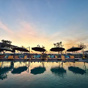 4* فندق دي فينس سكاي سيمانايك
